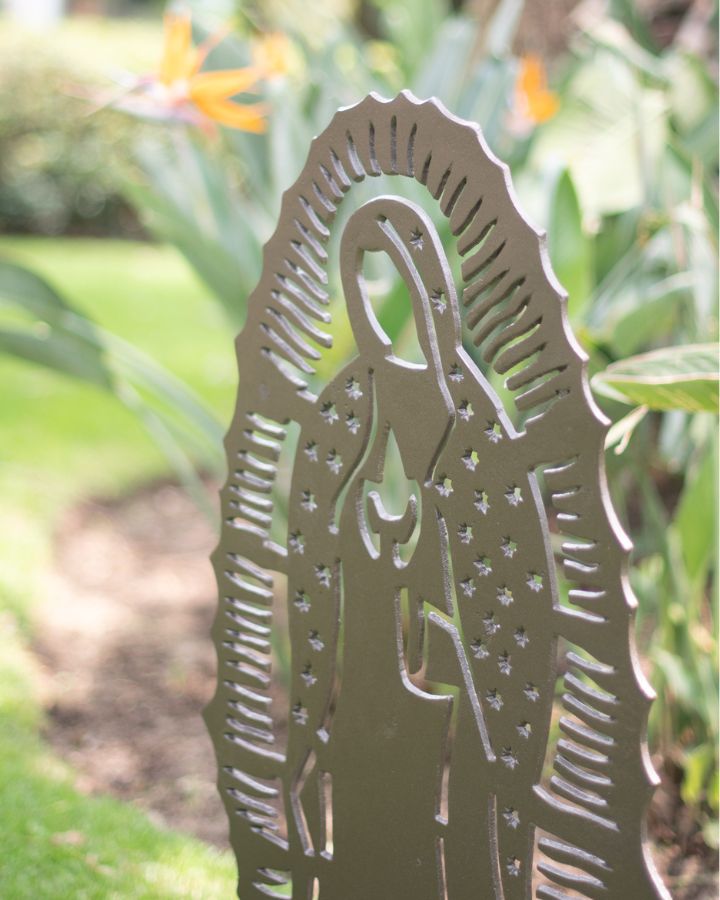 Madre Mia “Virgen De Jardín”